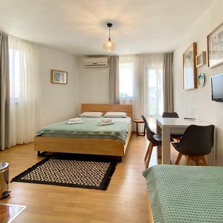 Apartments Rux De Luxe Бар Екстер'єр фото