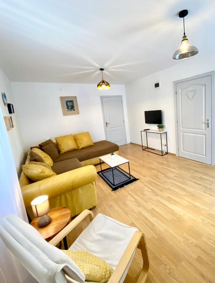 Apartments Rux De Luxe Бар Екстер'єр фото