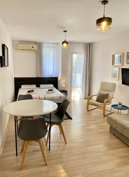 Apartments Rux De Luxe Бар Екстер'єр фото