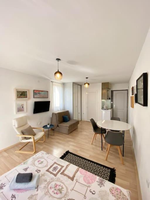 Apartments Rux De Luxe Бар Екстер'єр фото