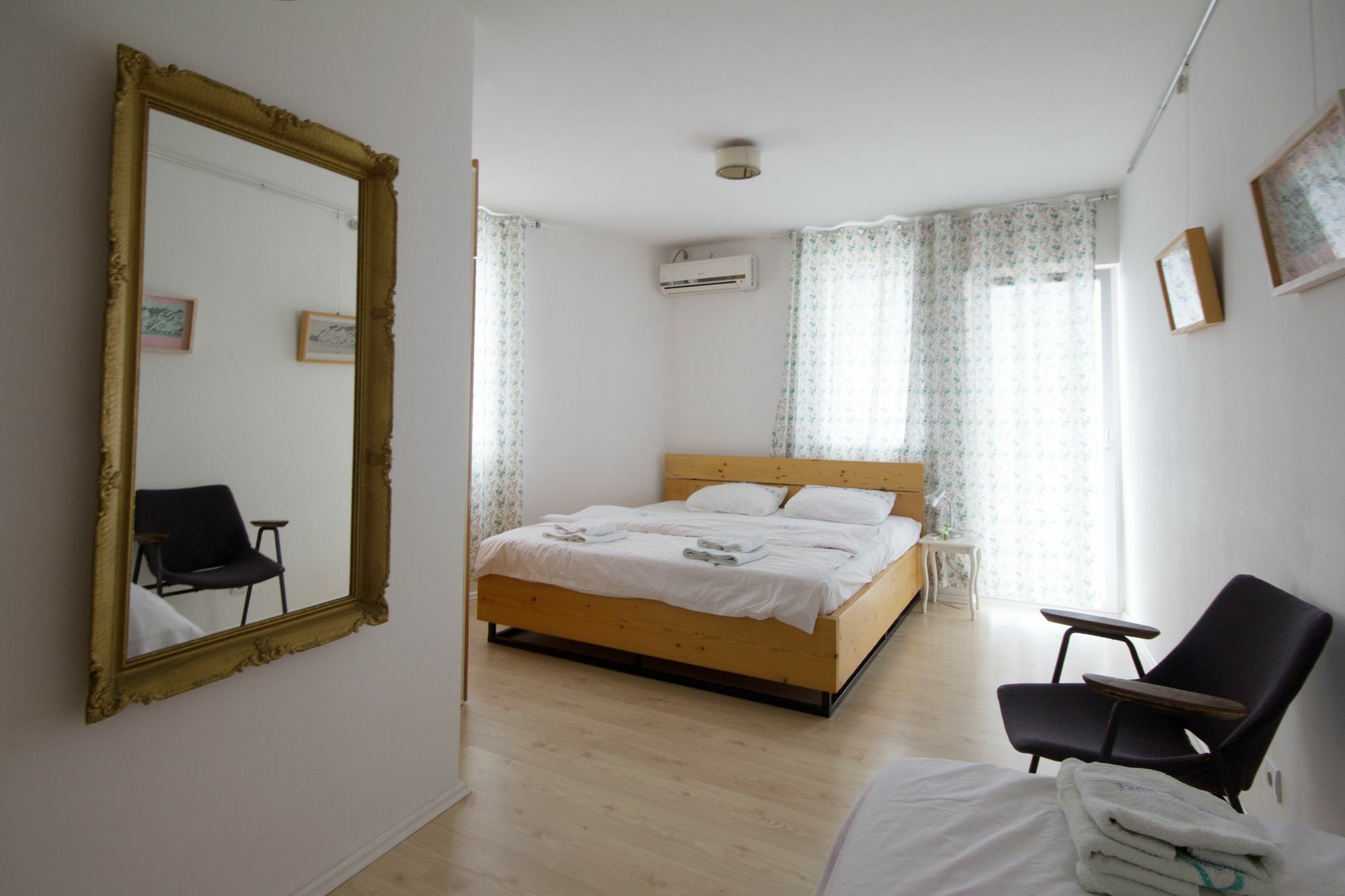 Apartments Rux De Luxe Бар Екстер'єр фото