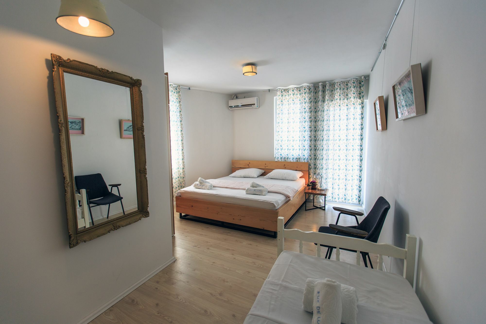 Apartments Rux De Luxe Бар Екстер'єр фото